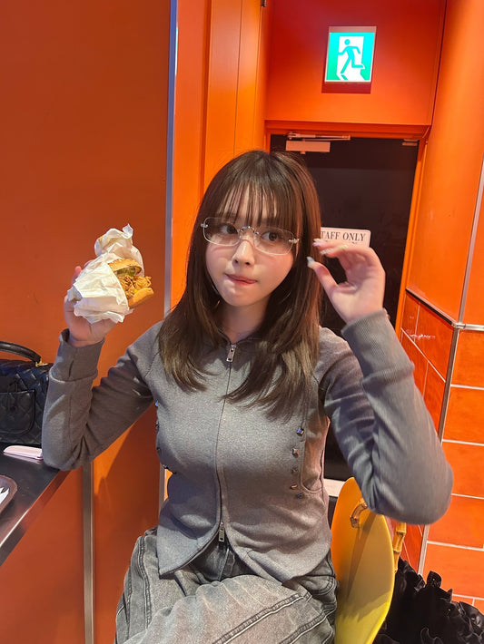 スタッズジップアップパーカー【LO2508036】