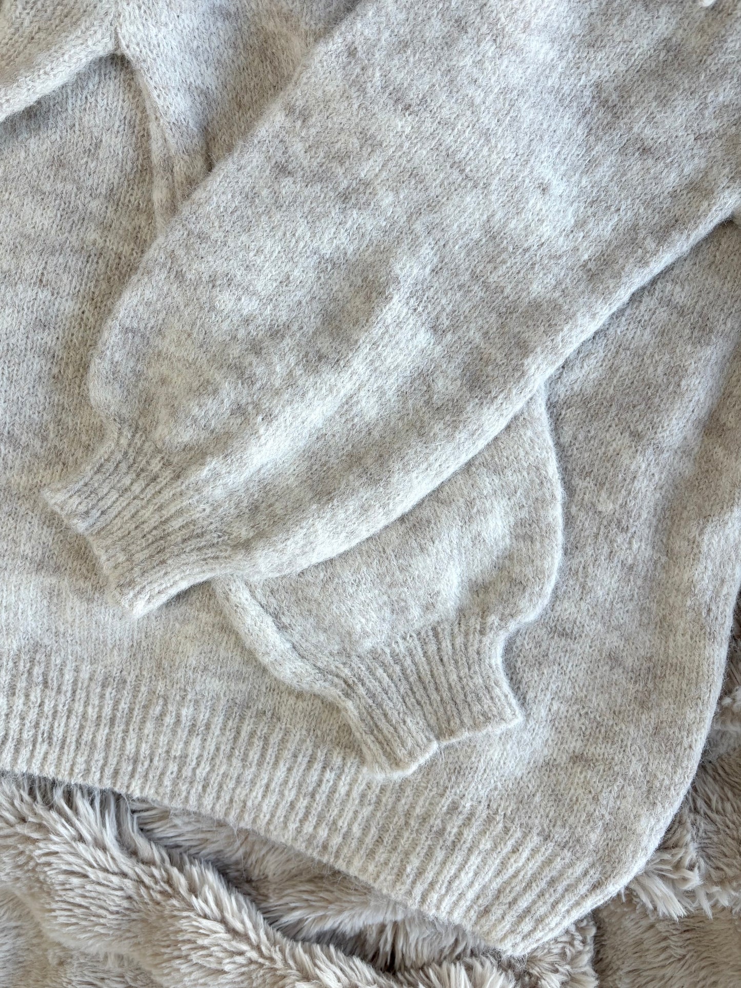 ショルダーカットオーバーニット【IN2511003】